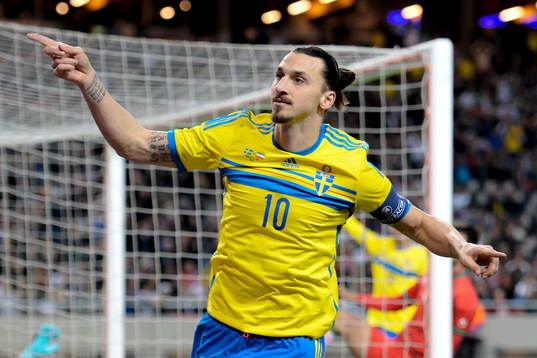 Sveriges Zlatan Ibrahimovic jublar