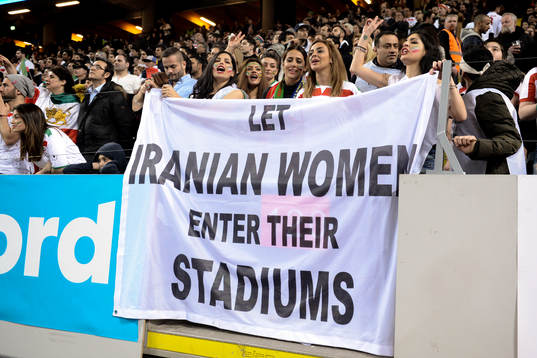 Protest mot det Iranska förbudet att inte låta kvinnor se