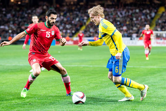Irans Pejman Montazeri och Sveriges Emil Forsberg
