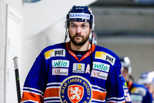 Växjös Noah Welch på väg ut till period fyra