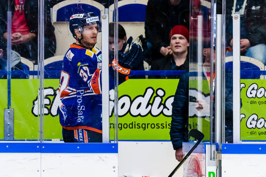 Växjös Nick Johnson visar känslor