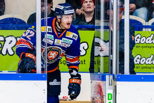 Växjös Nick Johnson visar känslor