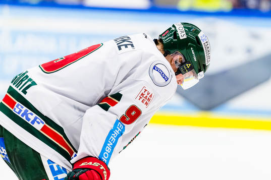 Frölundas Max Görtz hänger med huvudet