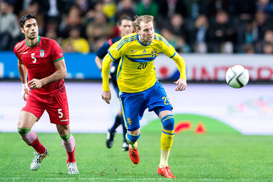 Irans Amirhossein Sadeghi och Sveriges Ola Toivonen