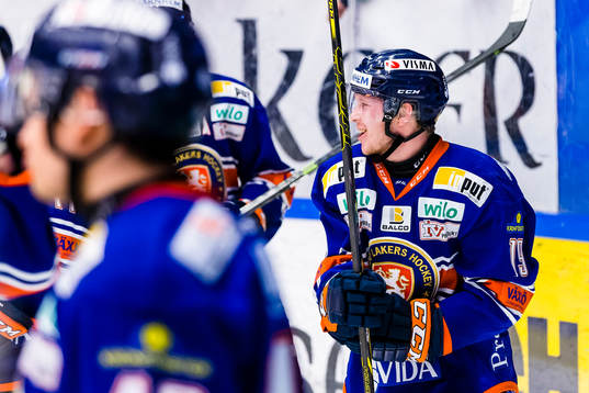 Växjös Tuomas Kiiskinen firar