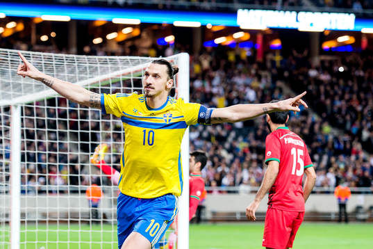 Sveriges Zlatan Ibrahimovic jublar