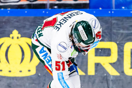 Frölundas Mats Rosseli Olsen tar sig för ansiktet