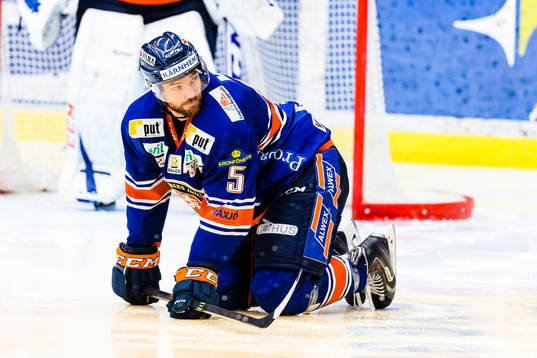 Växjös Noah Welch på grinar illa