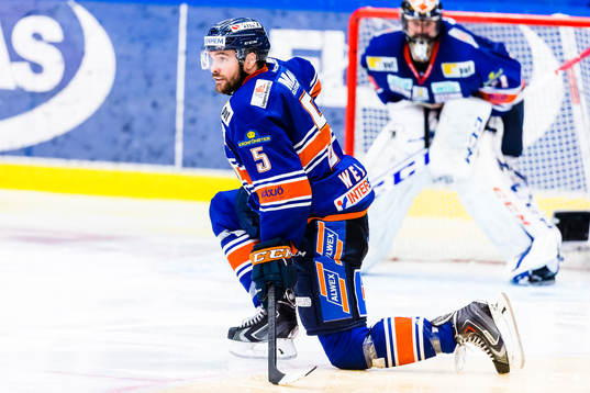 Växjös Noah Welch på grinar illa