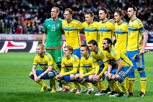 Sveriges målvakt Robin Olsen, Andreas Granqvist, Kim