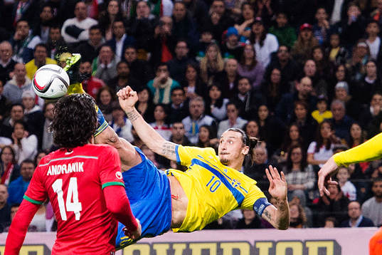 Sveriges Zlatan Ibrahimovic gör en bicykleta