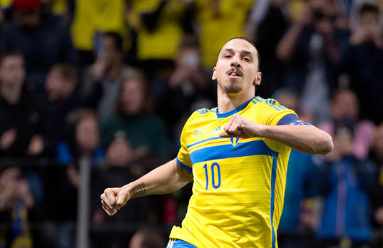 Sveriges Zlatan Ibrahimovic jublar