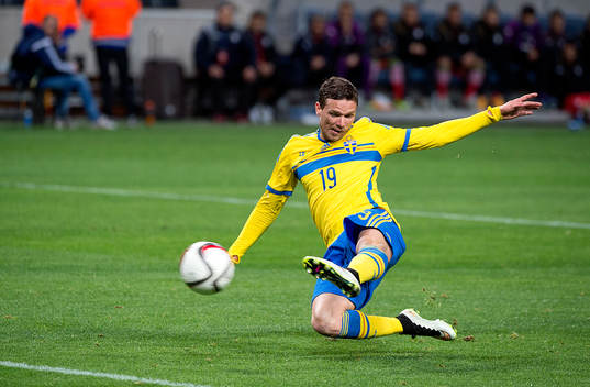 Sveriges Marcus Berg gör 2-0 till Sverige
