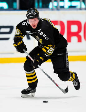s Christopher Bengtsson med pucken