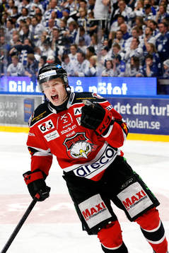 Malmö Redhawks Jens Henrik Tönjum jublar
