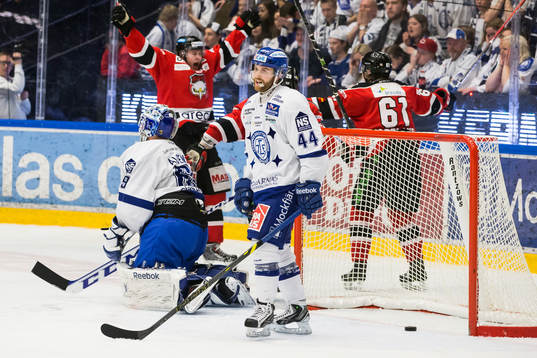 Leksands Mattias Guter målvakt Oscar Alsenfelt deppar