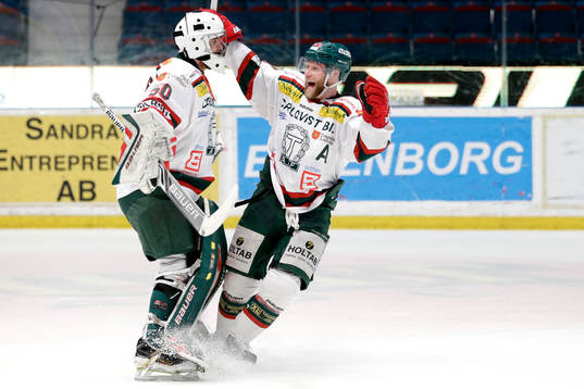 Tingsryds målvakt Andreas Hörberg och Niklas Johansson