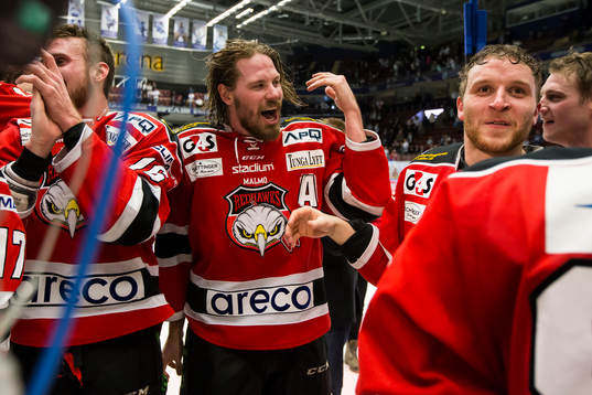 Malmös Stefan Warg jublar