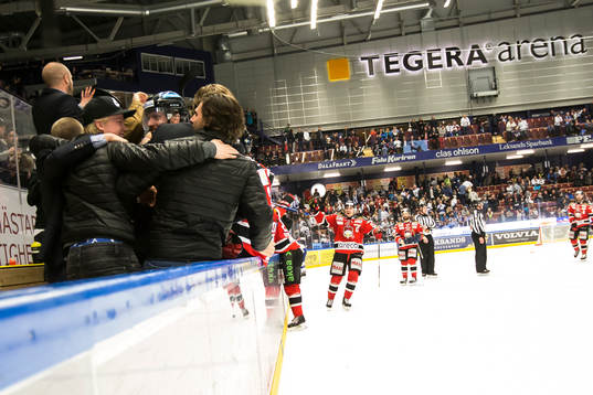 Malmö spelare jublar