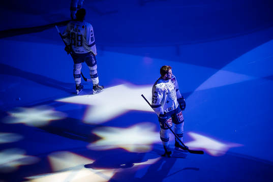 Leksands Viktor Mårtensson före ishockeymatchen i kvalet
