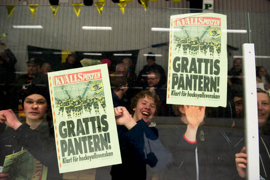 Panterns supportrar jublar