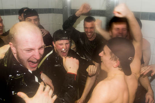 Panterns Carl-Johan Sjögren, Kalle Östman jublar i
