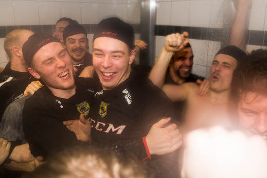 Panterns målvakt Viktor Andrén och Patrik Blomberg mfl
