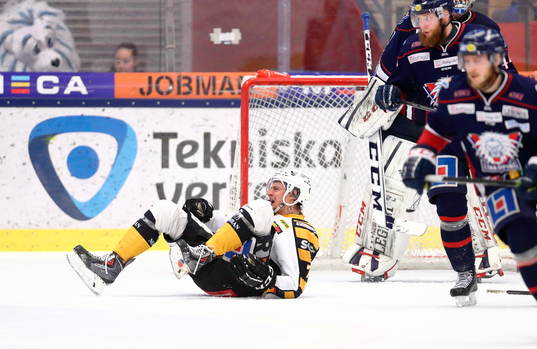 Skellefteås Kirill Kabanov lägger sig