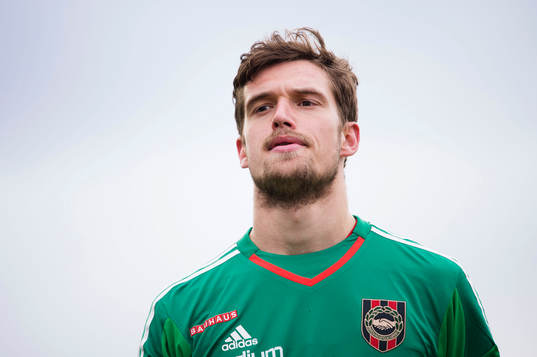 Brommapojkarnas målvakt Davor Blazevic deppar