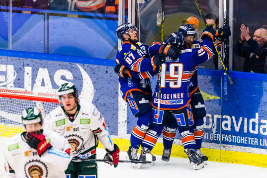 Växjös Jeff Tambellini firas av Robert Rosén och Tuomas