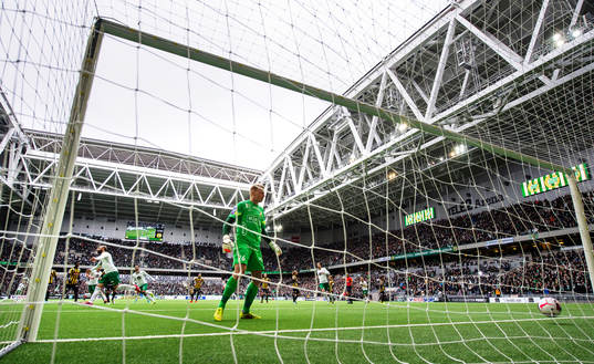 Hammarbys Kennedy Bakircioglu jublar