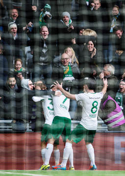 Hammarbys Måns Söderqvist, Nahir Besara och Johan Persson