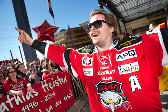 Malmö Redhawks Nicklas Jadeland jublar när Malmö