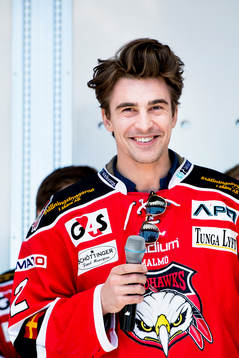 Malmö Redhawks Nils Andersson när Malmö Redhawks firar