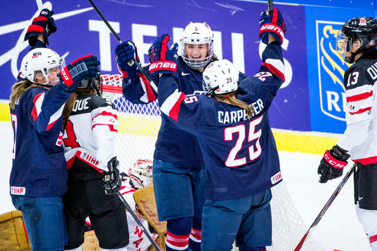 Usas spelare firar Megan Keller gjort 3-0