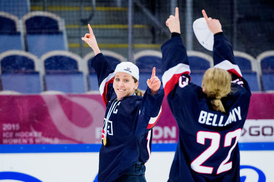 Usas Meghan Duggan jublar med Kacey Bellamy