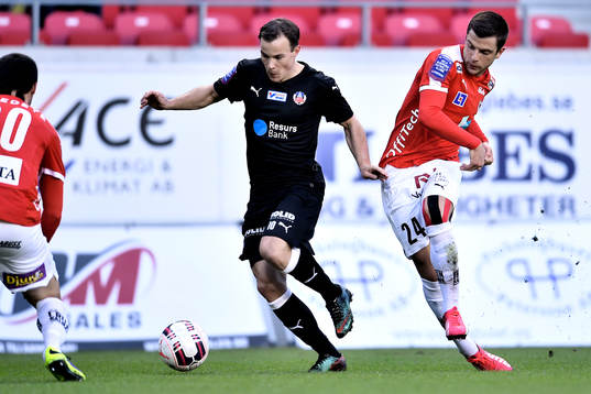 Helsingborgs Anton Wede och Kalmars Filip Sachpekidis