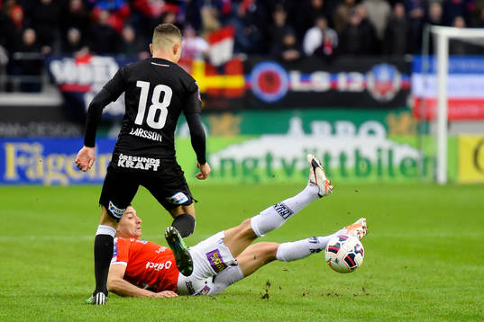 Kalmars Emin Nouri och Helsingborgs Jordan Larsson