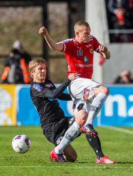 Kalmars Tobias Eriksson och helsingborgs Jere Uronen