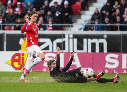 Kalmars Marcus Antonsson och Helsingborgs Emil Krafth