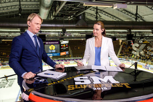 Cmores expert Niklas Wikegård och Suzanne Sjögren