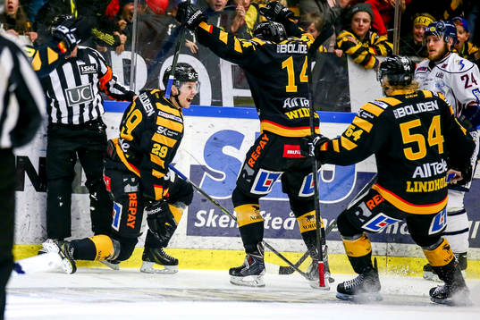 Skellefteås Oscar Sundqvist jublar