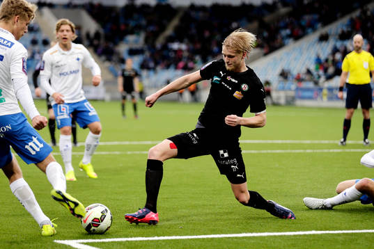 Örebros Karl Holmberg ör framme och oroar