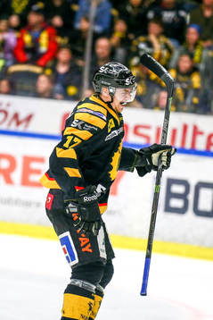 Skellefteås Pär Lindholm fick ont