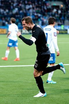 Örebros Robert Åhman Persson jublar