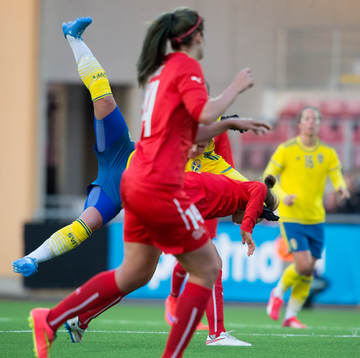 Sveriges Hanna Folkesson flyger