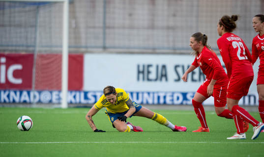 Sveriges Therese Sjögran viker ner sig