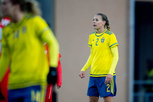 Sveriges Charlotte Rohlin gjorde debut i backlinjen