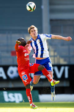 Åtvidabergs John Owoeri i nickduell med IFK Göteborgs