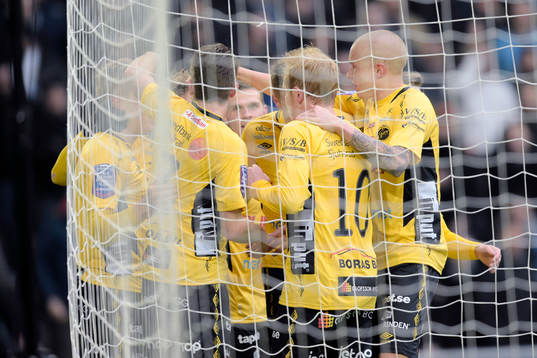 Elfsborgs Per Frick jublar